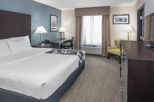 La Quinta Inn & Suites by Wyndham Moscow-Pullman image 1
