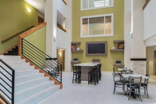 La Quinta Inn & Suites by Wyndham Moscow-Pullman image 20