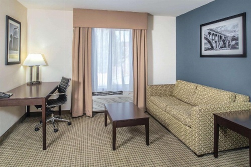 La Quinta Inn & Suites by Wyndham Moscow-Pullman image 26