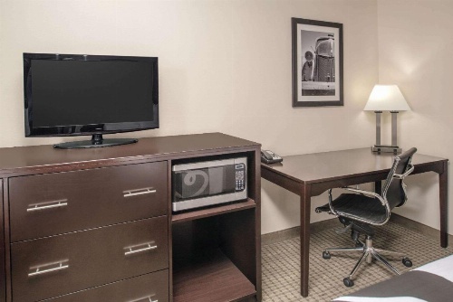 La Quinta Inn & Suites by Wyndham Moscow-Pullman image 30
